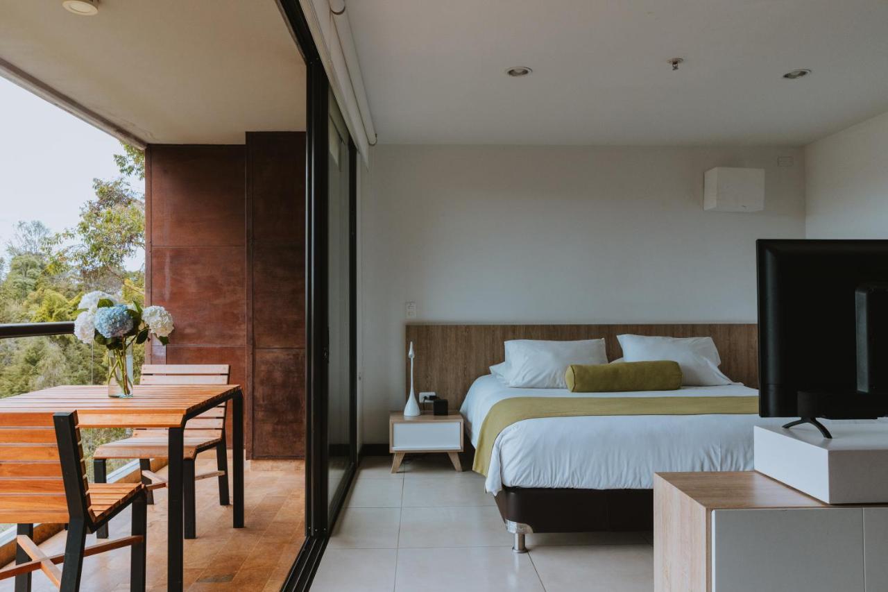 Travelers Rio Verde Living Suites Rionegro Luaran gambar