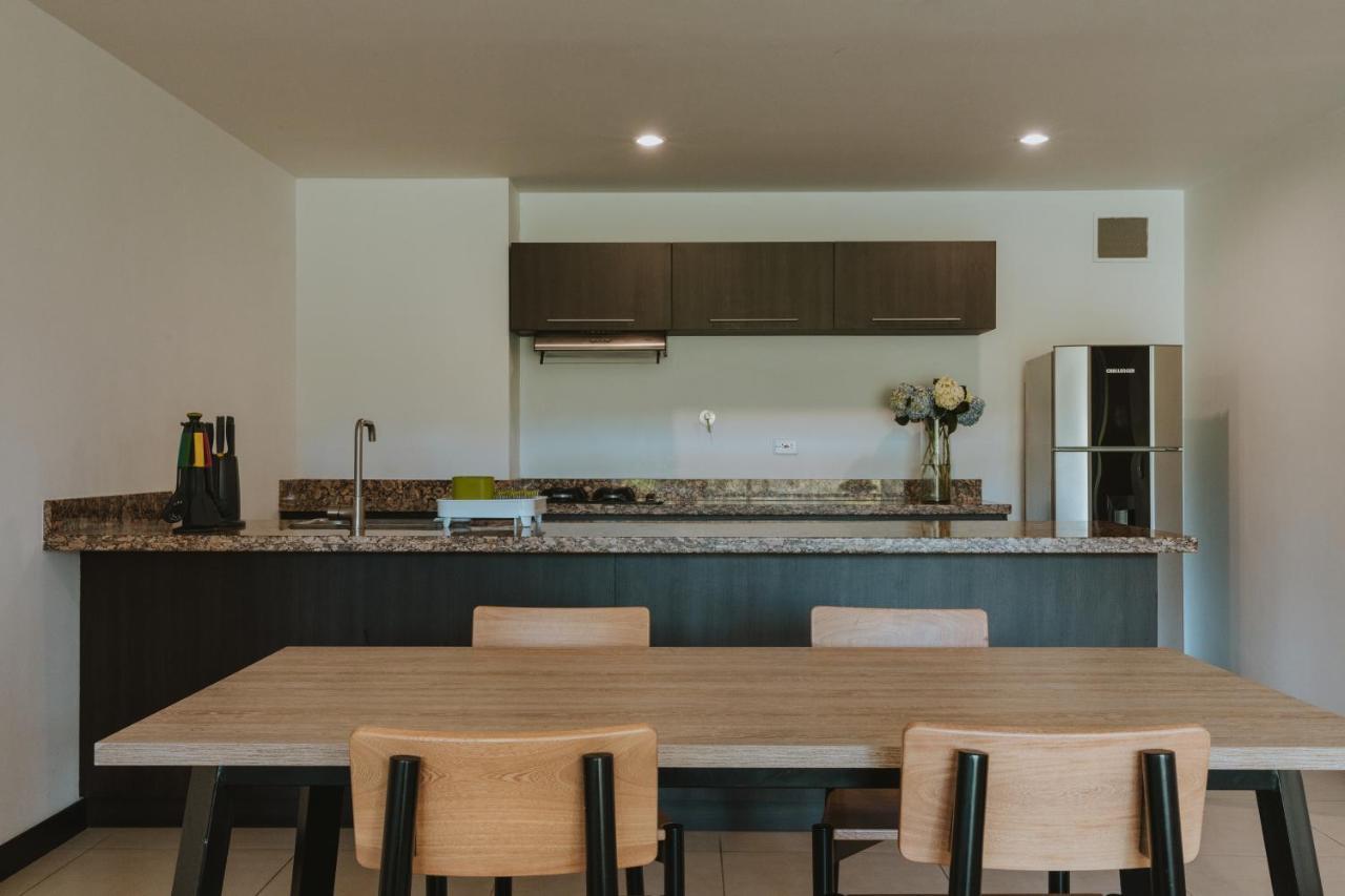 Travelers Rio Verde Living Suites Rionegro Luaran gambar