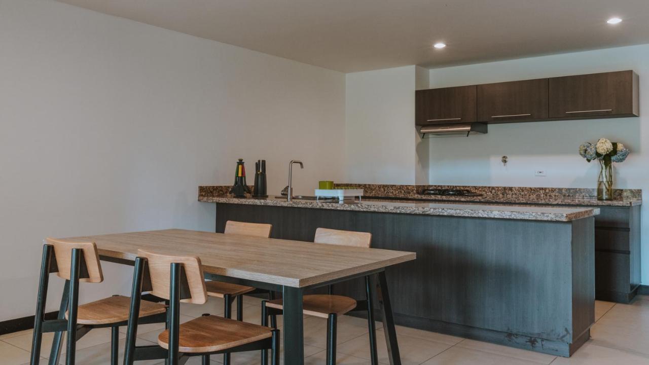 Travelers Rio Verde Living Suites Rionegro Luaran gambar