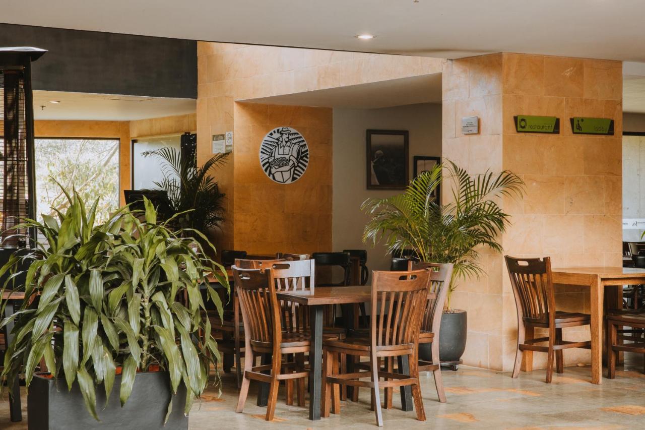 Travelers Rio Verde Living Suites Rionegro Luaran gambar